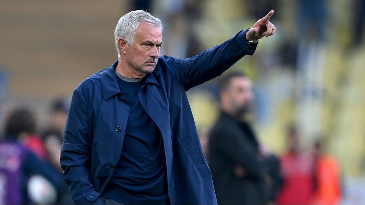 Jose Mourinho kendiyle eliti! Zamannda o da aynsn yaptrm