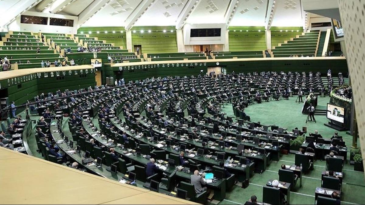 ran Meclisi: ABD rejimi u anda gerileme srecinde