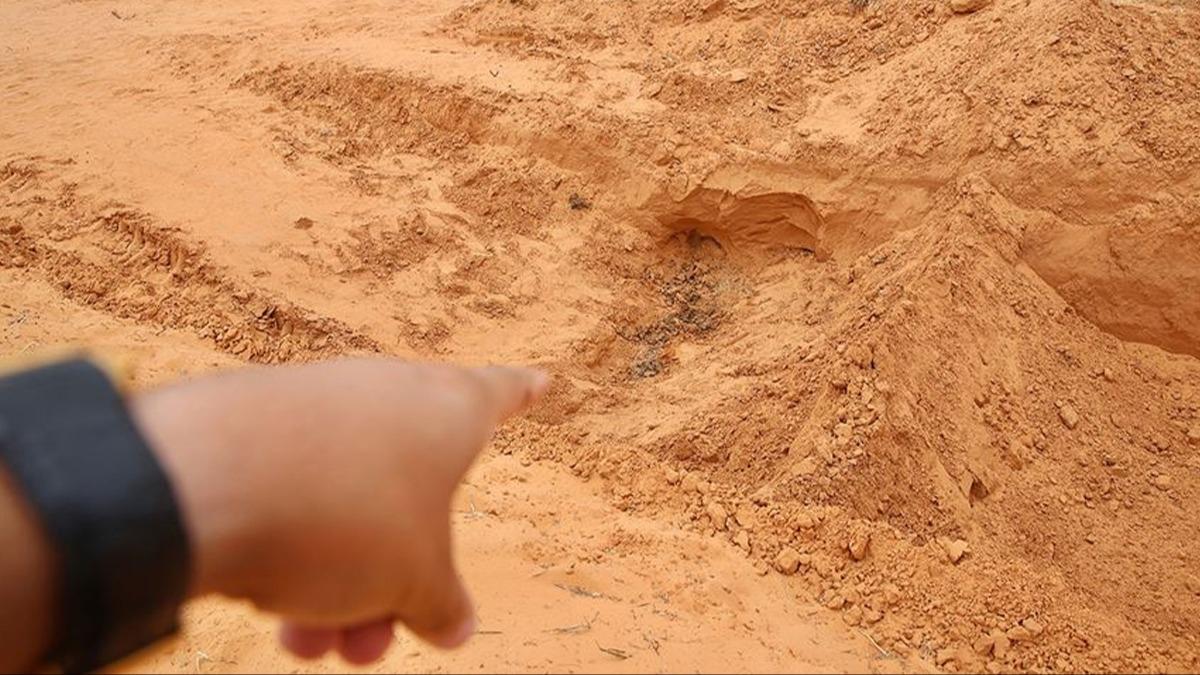 Sudan ordusu aklad! Hartum'da topraktan ceset fkryor