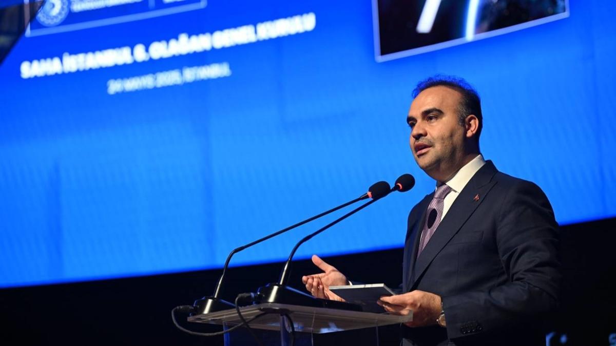 Bakan Kacr: Trksat 7A'y hayata geirmek iin gayret gsteriyoruz