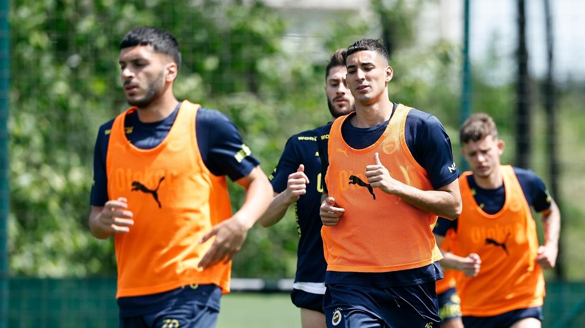 Fenerbahe, Hatayspor mesaisine devam etti