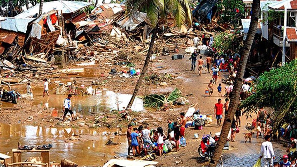 Filipinler'i sel vurdu: 200 bin kiiyi olumsuz etkiledi