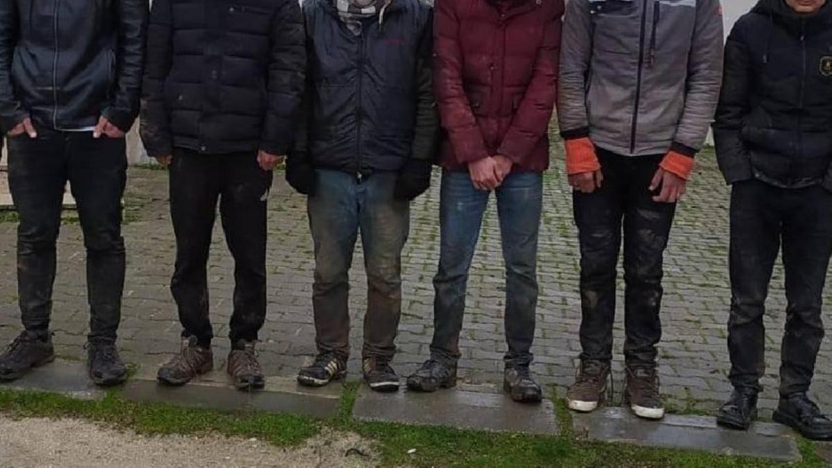 ki ildeki denetimde ok sayda dzensiz gmen yakaland 