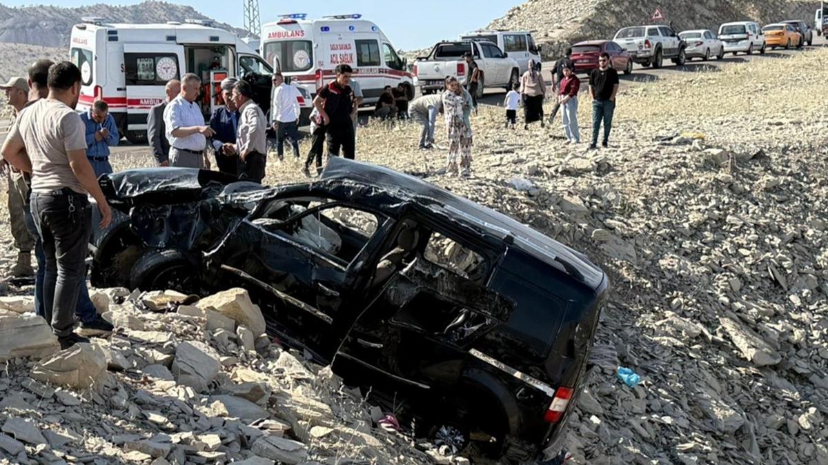 rnak'ta feci kaza: ok sayda l ve yaral var