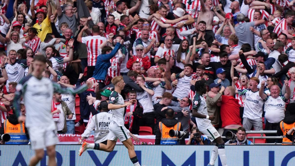 Sunderland son anlarda kazand ve Premier Lig'e ykseldi