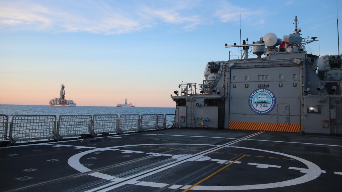 Yavuz, Kanuni, Abdlhamid Han ve Fatih sondaj gemilerinin korumas TCG Barbaros'a emanet 