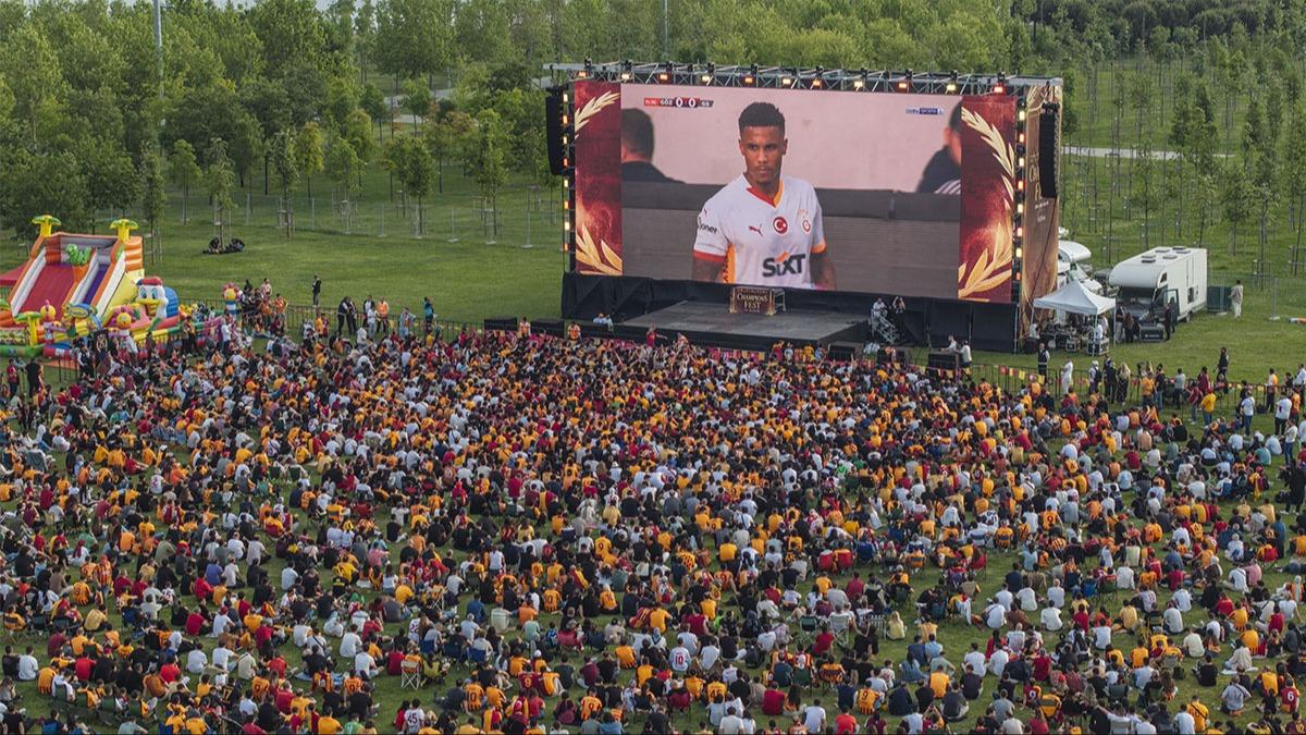 Galatasaray'da kupa cokusu! te Yenikap'daki kutlama program