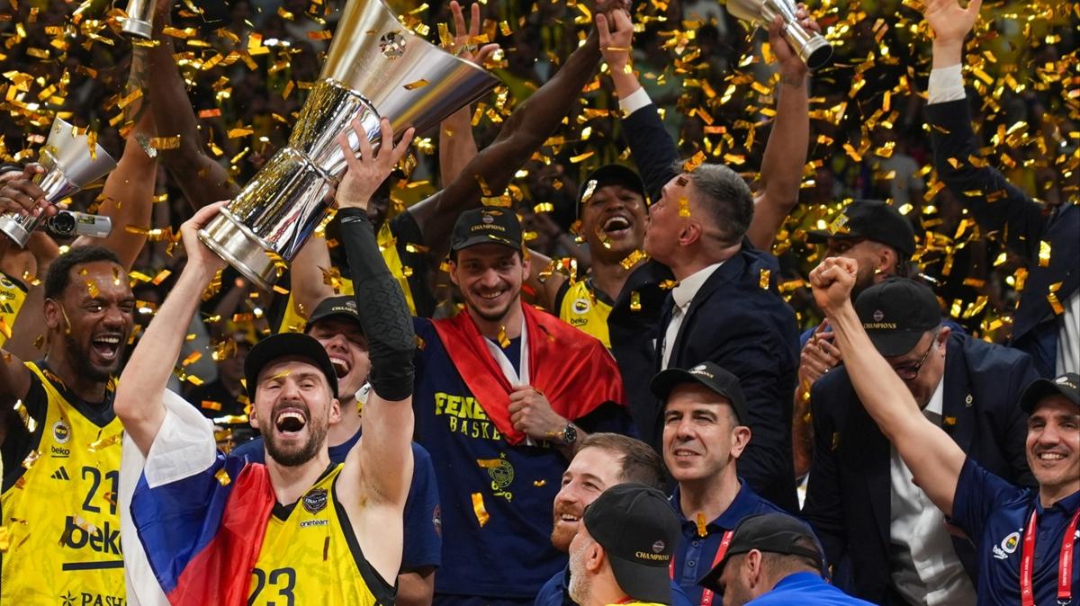 Basketbol dnyas Avrupa Ligi ampiyonu Fenerbahe Beko'yu kutlad