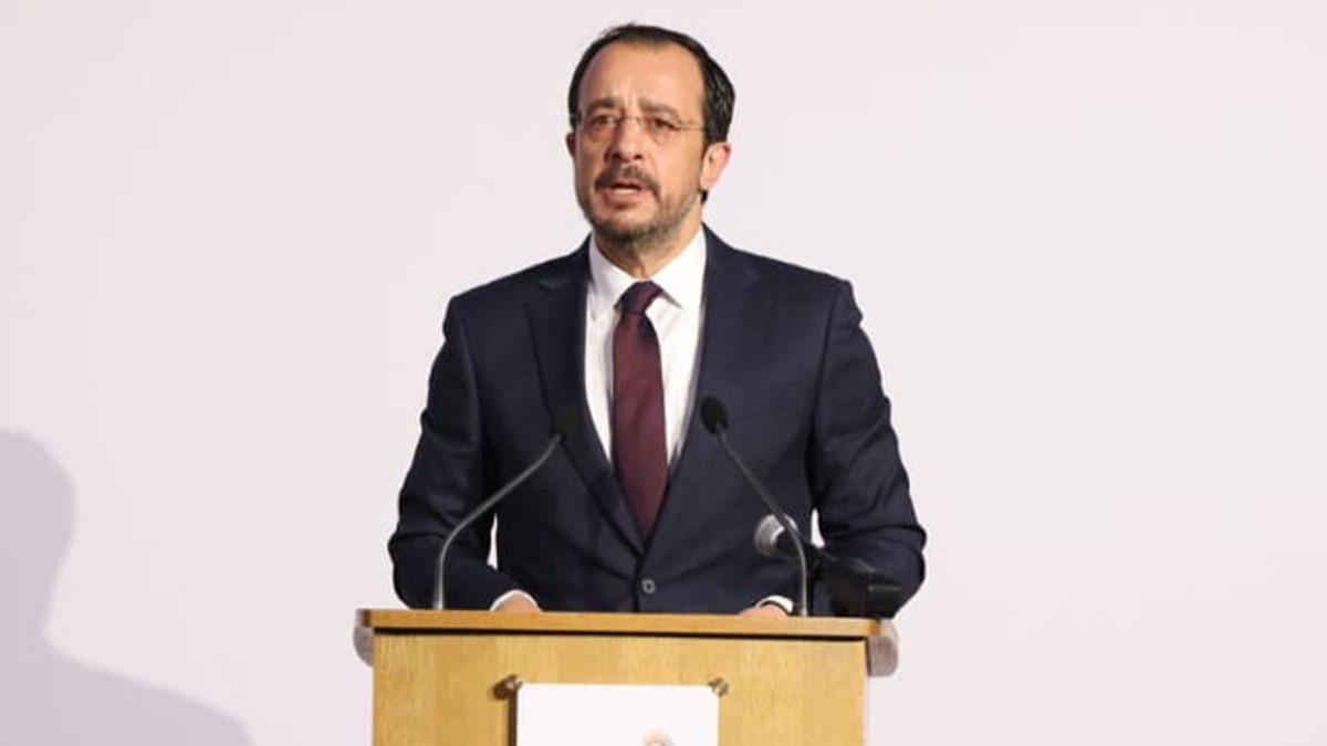 GKRY'de skandal anma etkinlii! Rum liderden terr rgtne vg