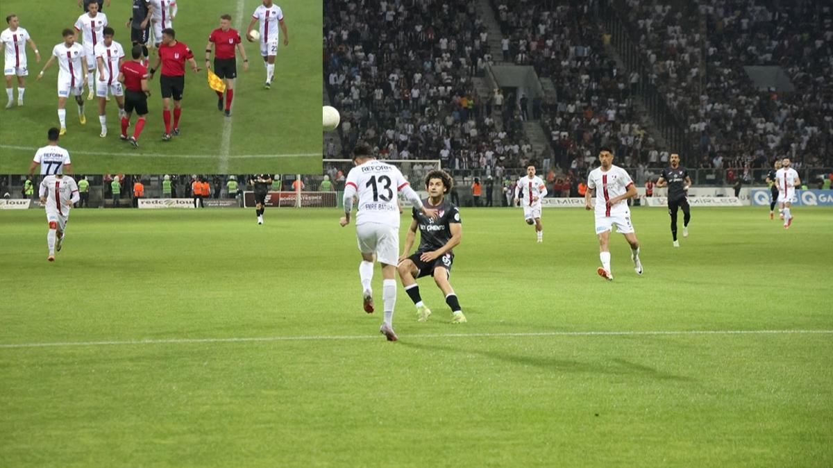 Play-off manda gergin anlar! Hakem yaraland