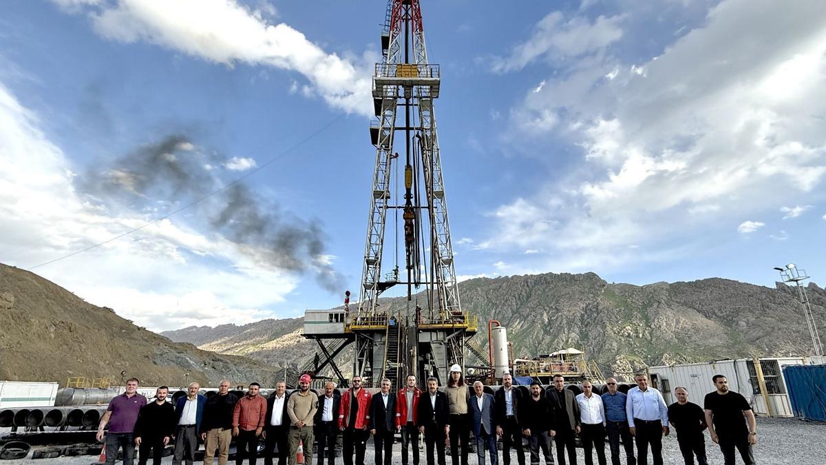 Yeni bir petrol mjdesi an meselesi! Gabar'dan sonra sra Kato'da