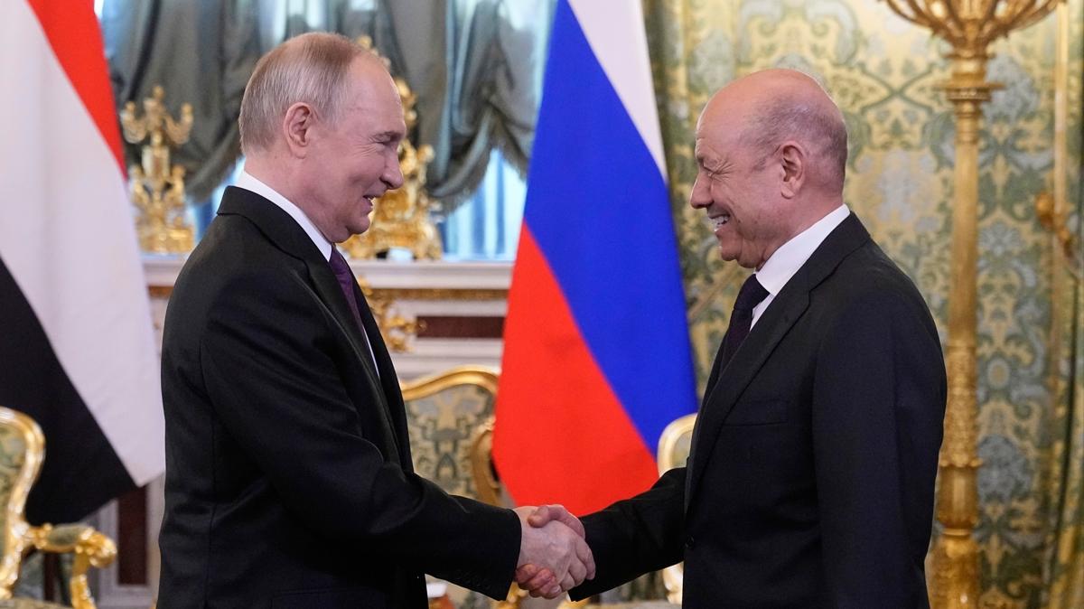 Soykrmc srail'in saldrlarnn ardndan kritik grme... Putin, el-Alimi'yi kabul etti