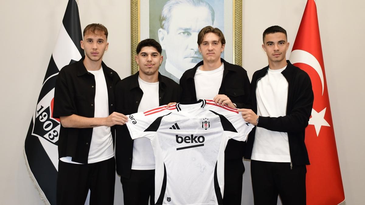 Beikta, 4 futbolcuyla profesyonel szleme imzalad