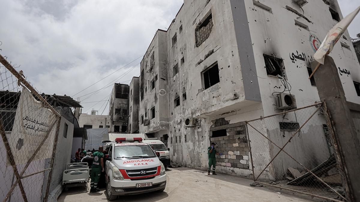 El-Avde Hastanesi soykırımcı İsrail'in hedefinde! Gazzelilere bölgeyi boşaltın uyarısı yapıldı