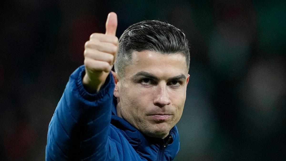Ronaldo'dan srpriz hamle: Szleme imzaland