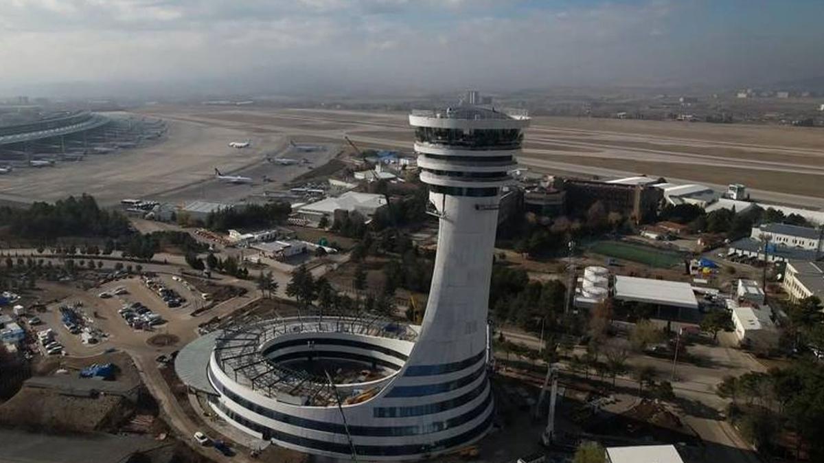 Ala gn sayyor: Yolcu kapasitesini artracak...  Havalimanna yeni pist ve yeni kule!