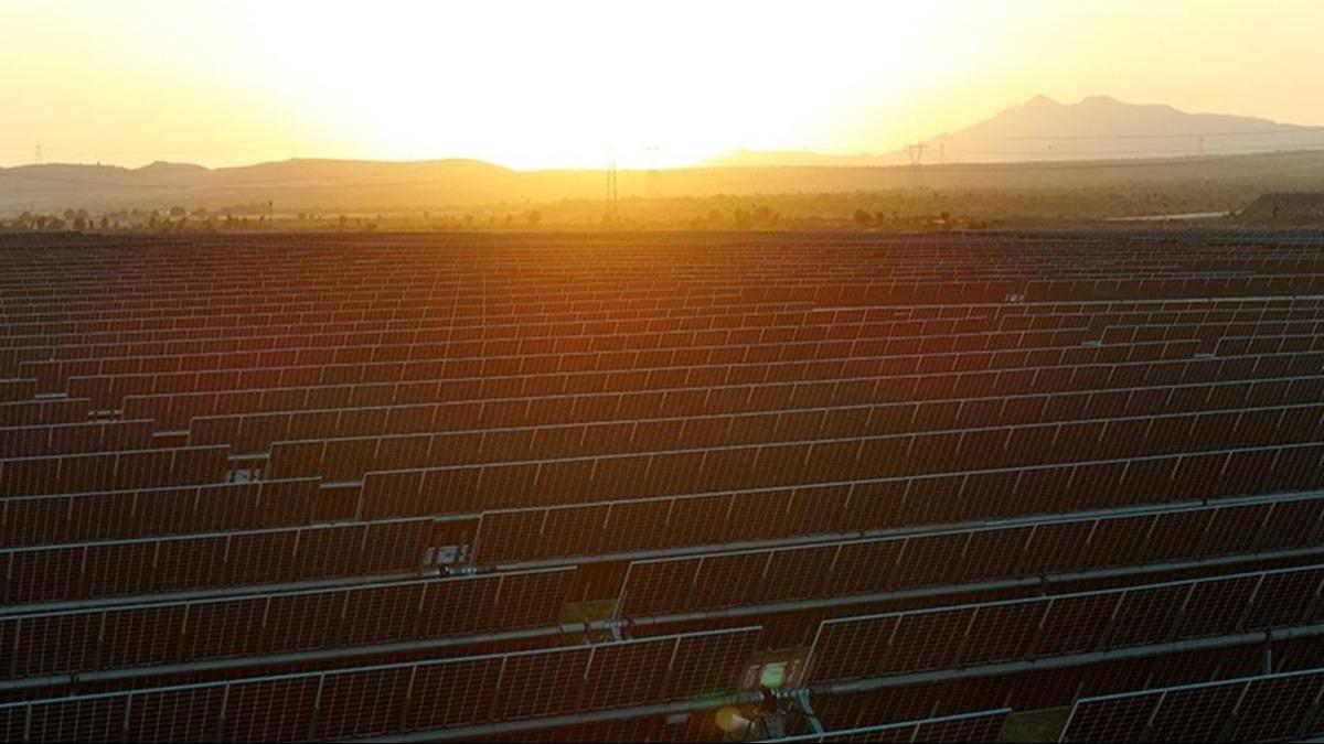 orak arazi gne tarlasna dnt! Ylda 250 milyon kWh elektrik retecek