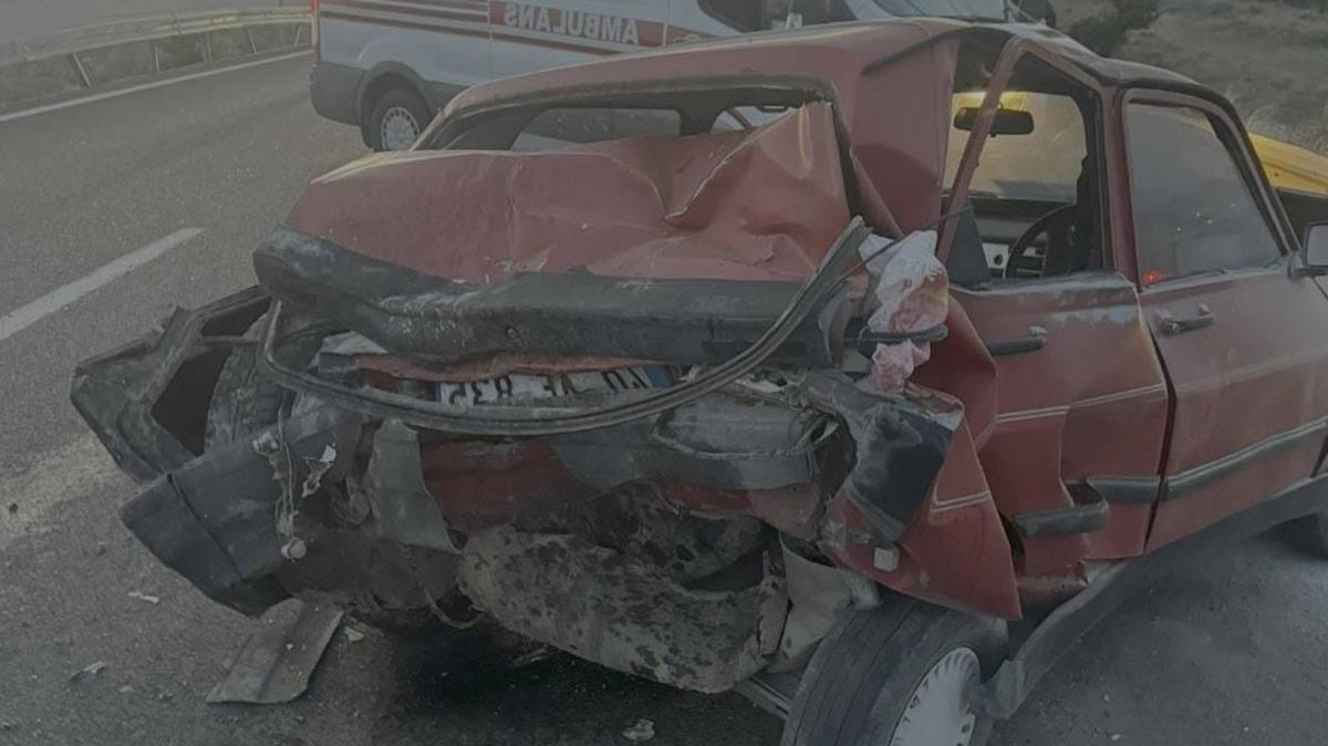 Krkkale'de otomobil ile kamyonetin arpt kazada 1 kii ld, 2 kii yaraland