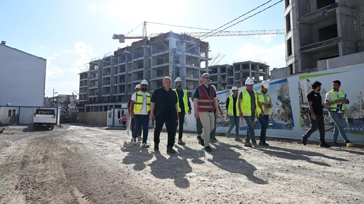 Malatya'da deprem yaralar sarlyor!  yerleri ve konutlarn yapm hzla sryor