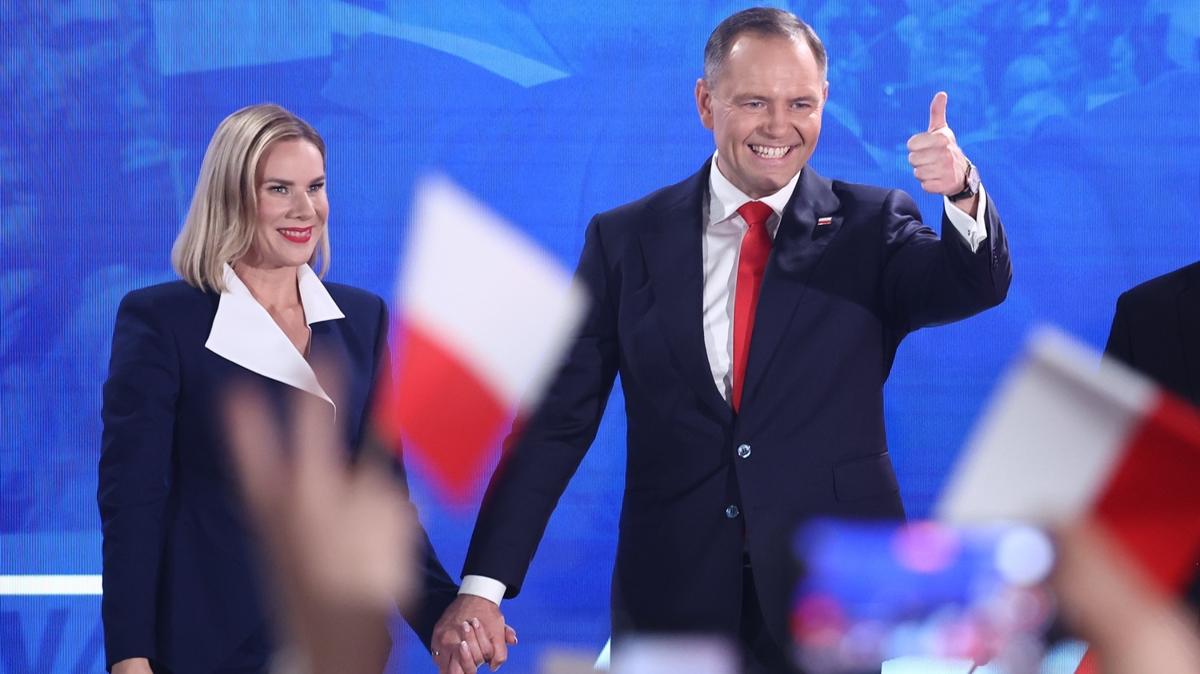 Polonya'nn yeni cumhurbakan Karol Nawrocki oldu