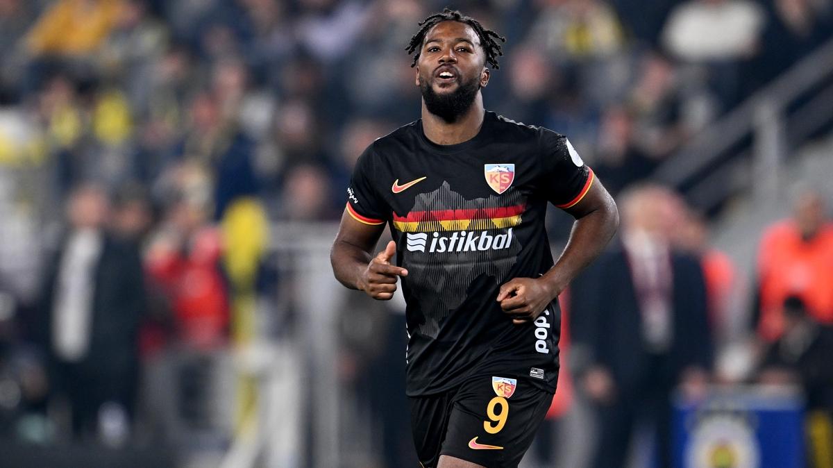 Kayserispor'un golcs Duckens Nazon