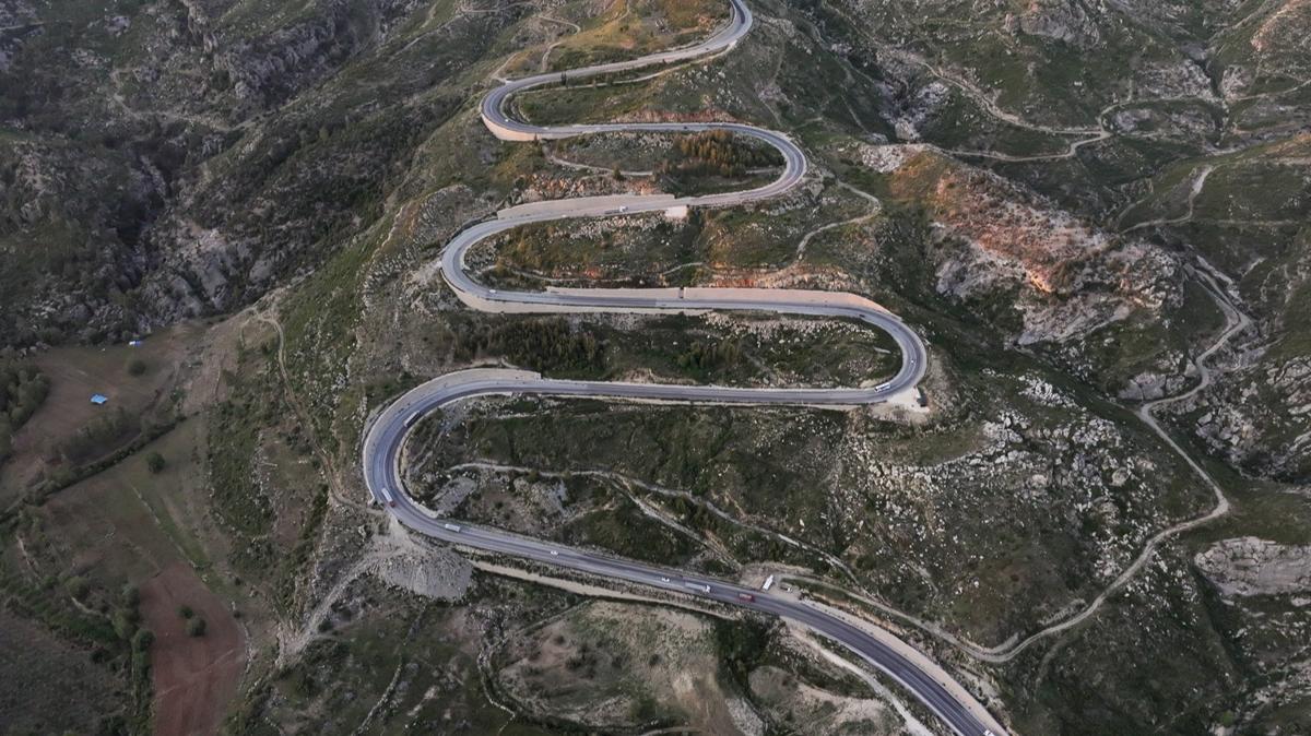 İki il arasındaki en kısa güzergah! 4 dakikada Akdeniz iklimine geçiş