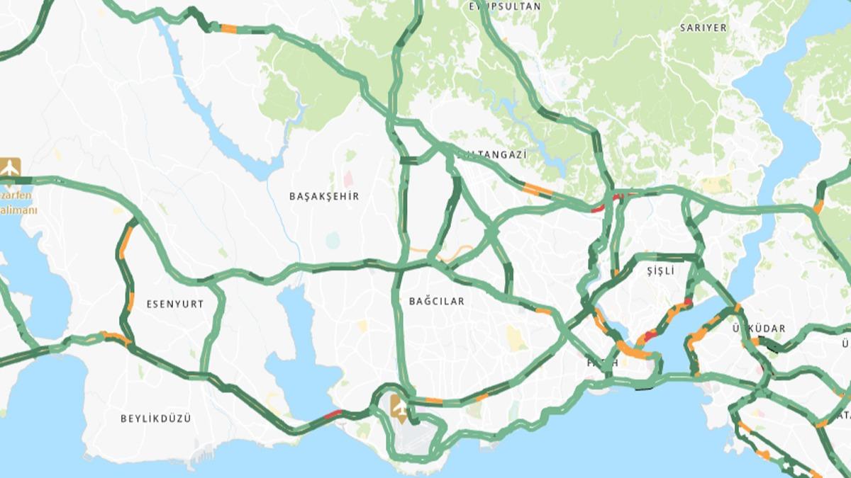 Arife gn stanbul'da yollar bo kald