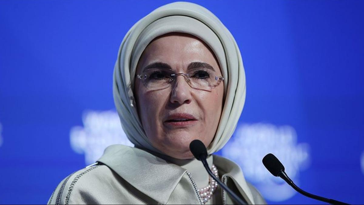 Emine Erdoan'dan anlaml bayram ars: Sesimizi ve dualarmz birletirme gndr