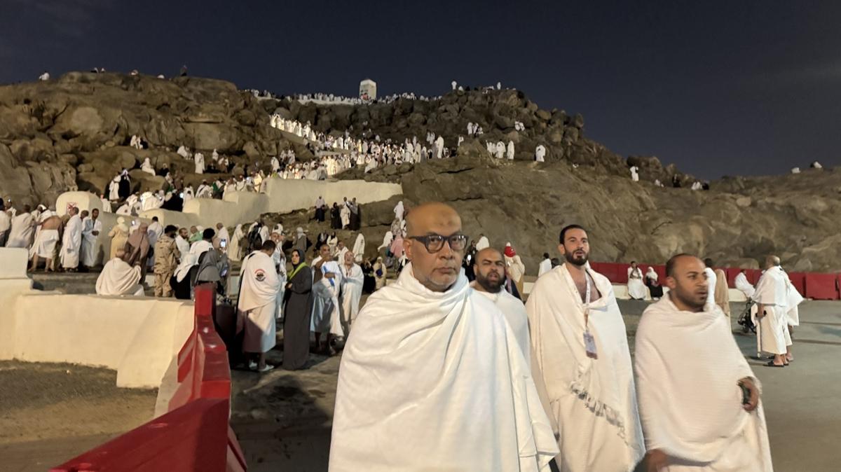 Hacı adayları Arafat'a ulaştı