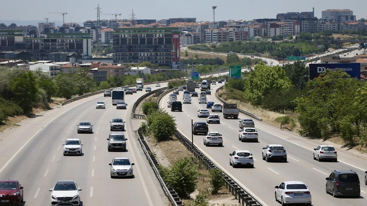 stanbul-zmir Otoyolu'nda bayram younluu balad