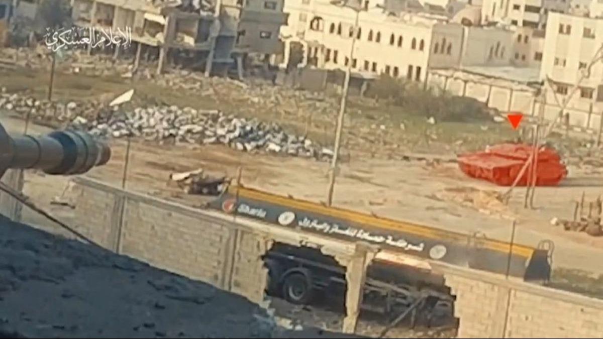 Kassam Tugaylar 12'den vurdu: srail buldozeri Yasin-105 ile havaya utu