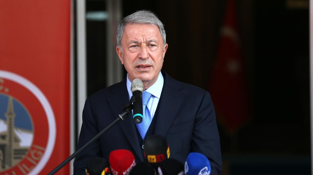 TBMM Milli Savunma Komisyonu Bakan Akar: Emin admlarla terrsz Trkiye iin yryoruz