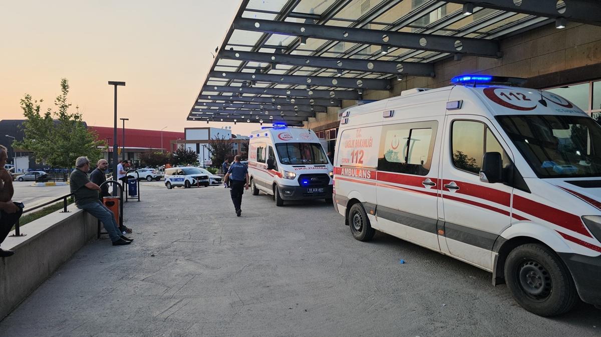 Husumetli aileler arasnda kan akt: Muhtar hayatn kaybetti