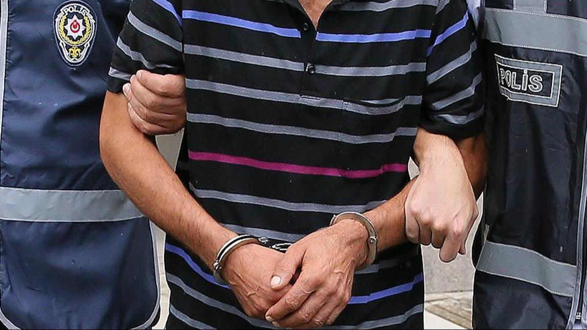 Okul servisinde dehet: renciyi imdat ekiciyle yaralad, gzaltndan kaamad