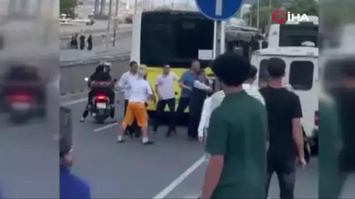 stanbul'da korku dolu anlar... ETT ofr otobs yolcularn zerine srd