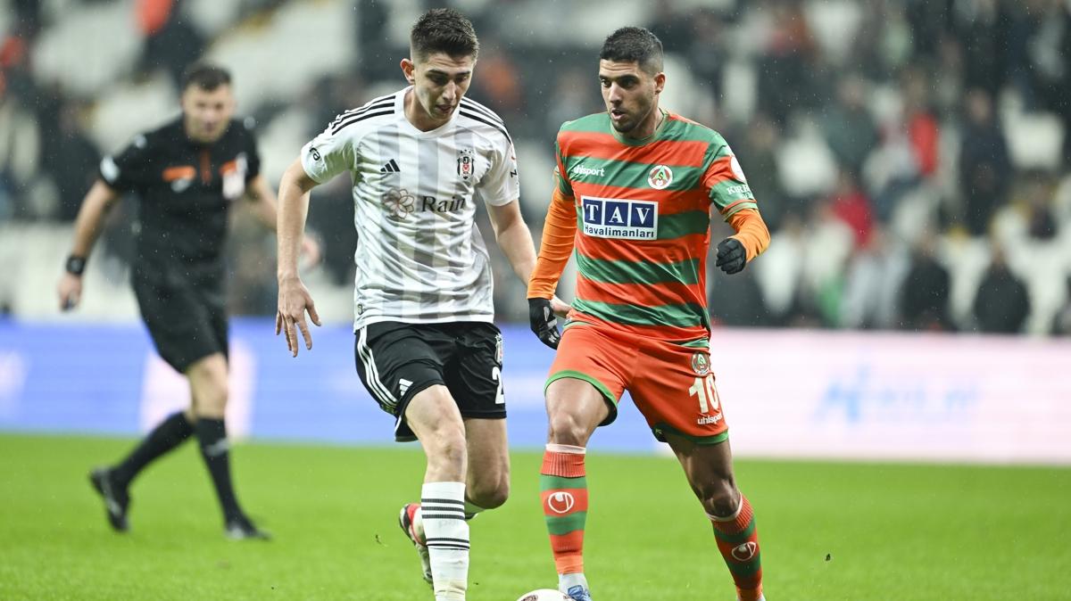 Beşiktaş'a geri döndü!