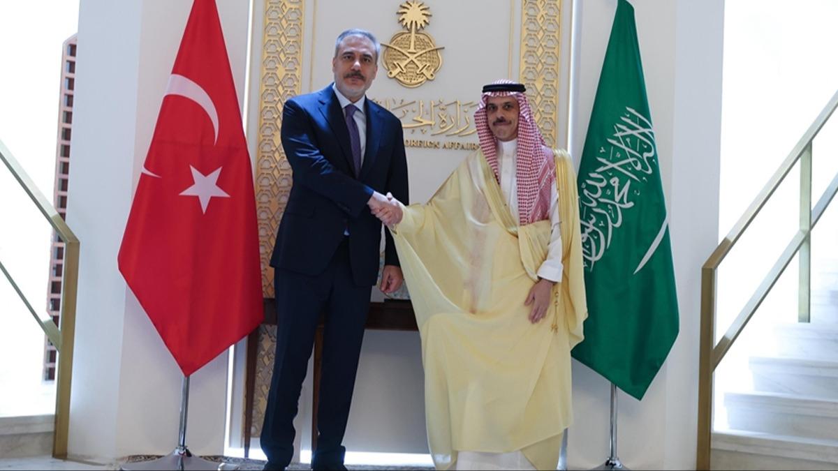 Bakan Fidan, Suudi mevkida ile Gazze'deki gelimeleri grt