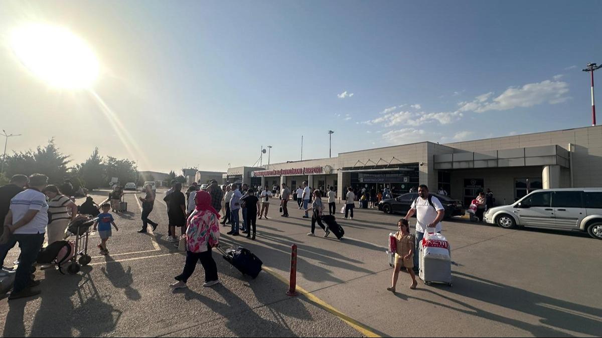 Blgedeki gerilim hava trafiini etkiledi: rak uular rnak'a ynlendirildi