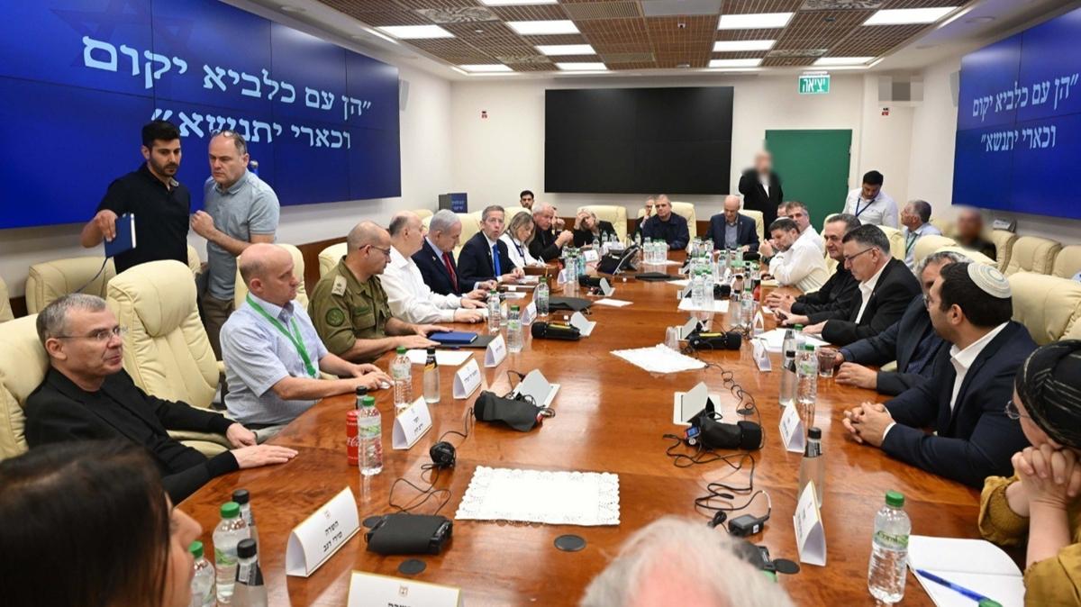 Netanyahu diken stnde: Gvenlik kabinesini snakta toplad