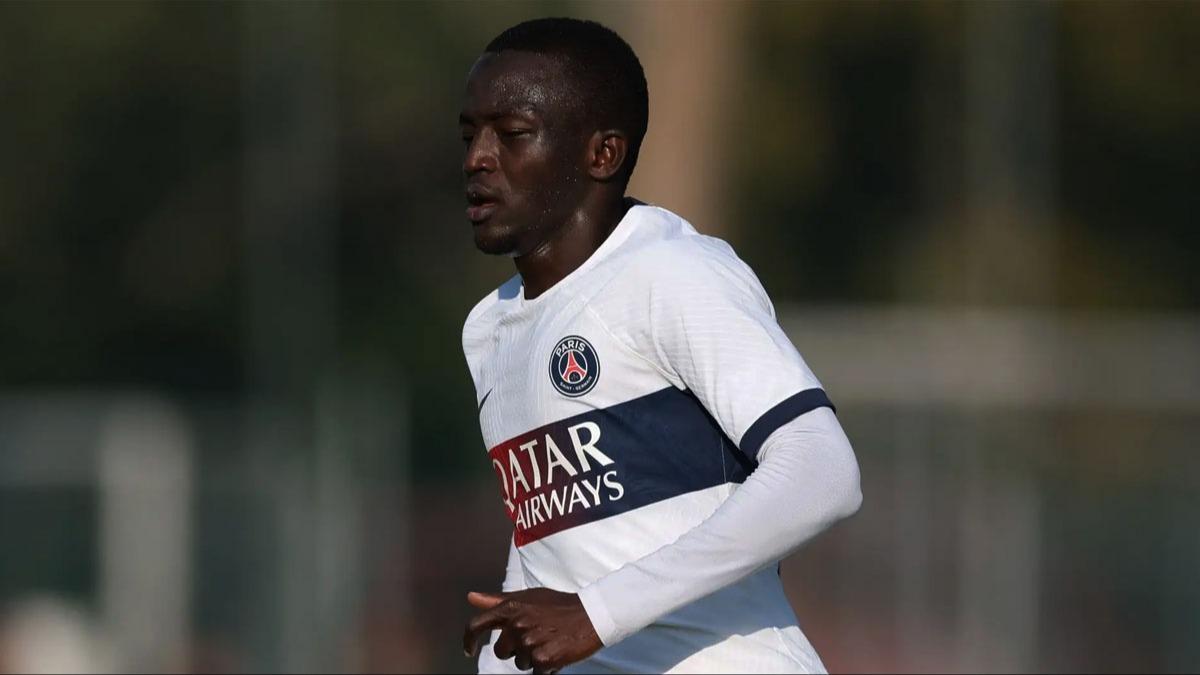 Manchester City, Mahamadou Sangare ile 5 yllk szleme imzalad