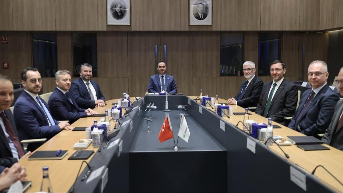 Bakan Kacr, ROKETSAN' ziyaret etti: retim faaliyetleriyle ilgili istiarelerde bulunduk