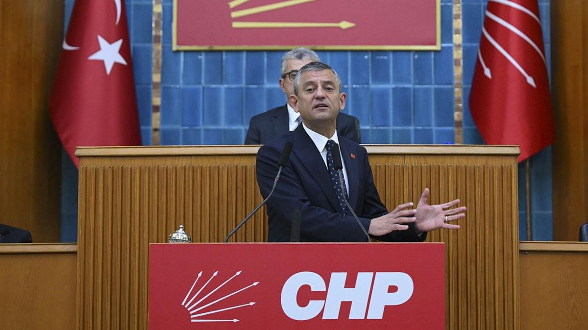 Grup toplantsnda zel'den s szler... AK Parti'den tepki: Etrafnda''bo yapma'' diyecek kimse yok