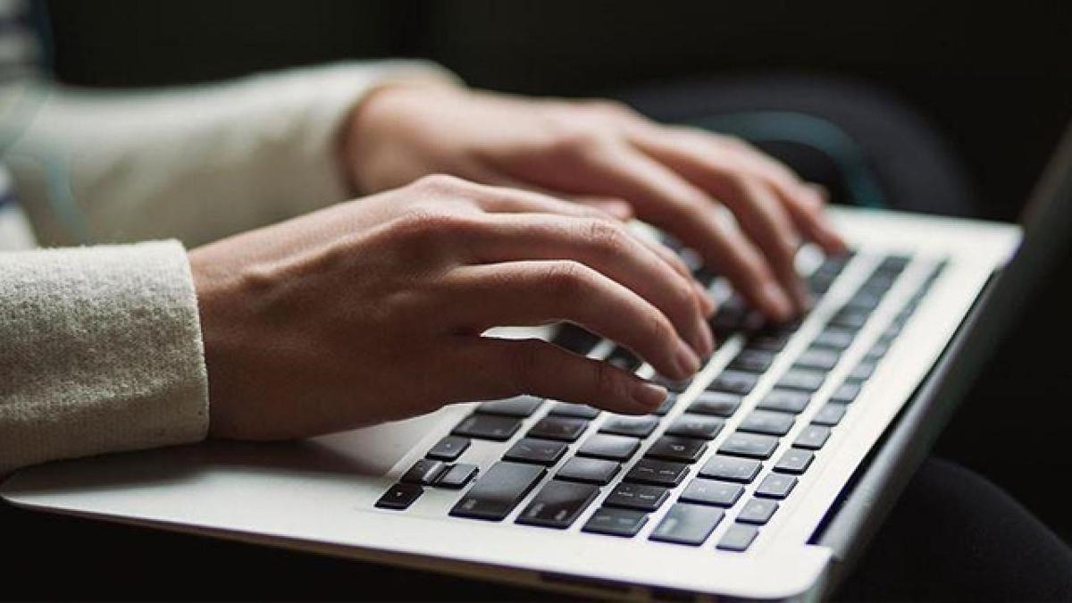 nternet zerinden i bavurusu yapt, hayatnn okunu yaad 