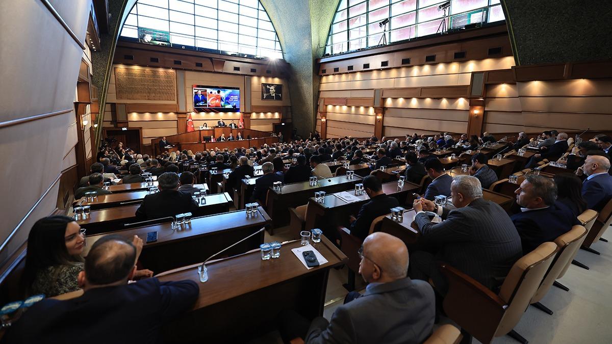 ikayet eden, edilen, yarglanan CHP'li! Keye sktran szler: Bunu hi sormuyor musunuz?