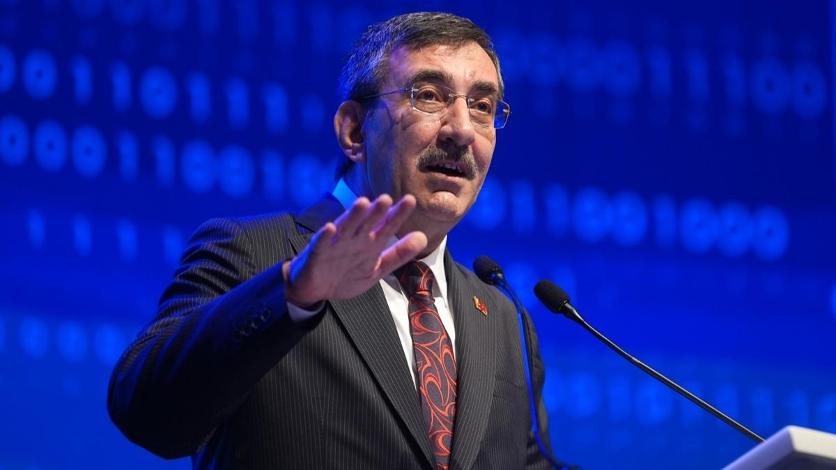 Ylmaz'dan ''Milletimiz Msterih Olsun'' paylam