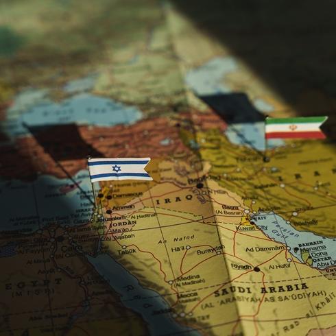 İsrail'in amacı İran'ı işgal etmek değil onunla müttefik olmak