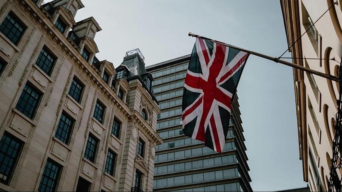 Londra'dan 'ihtiyati' hamle! Tahran'dan tahliye karar