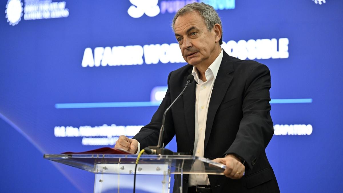 Eski Babakan'dan Trkiye itiraf: Hata yaptk
