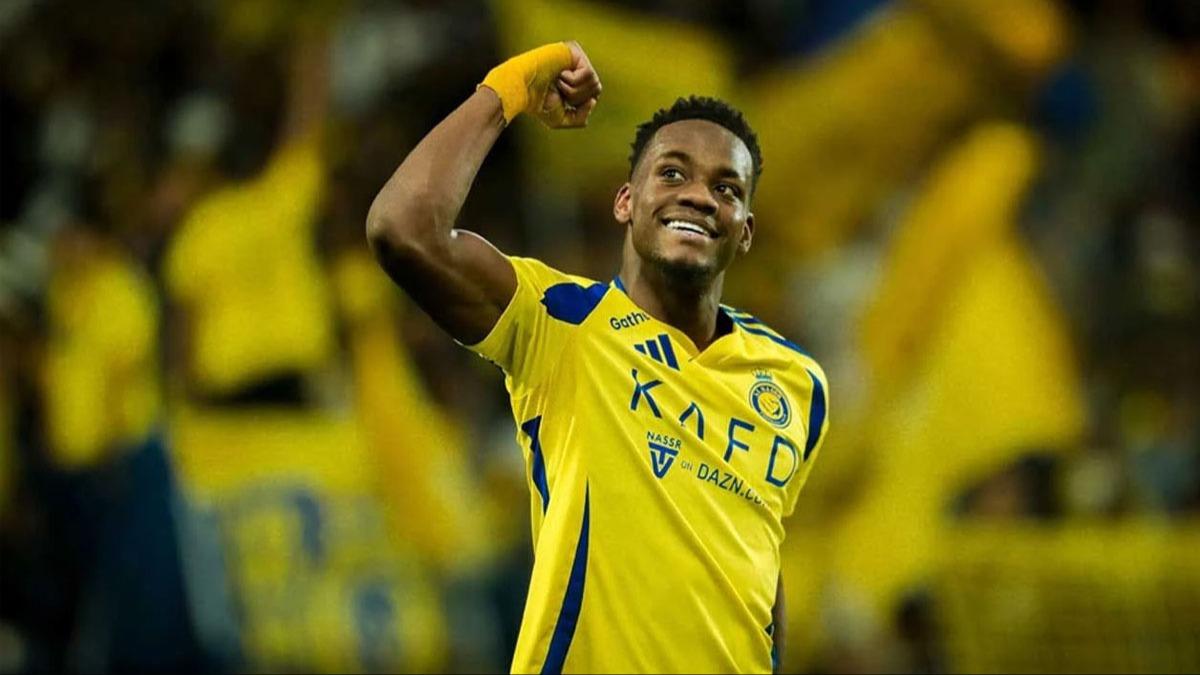 Ezeli rakipler kar karya geldi! John Duran iin kyasya rekabet