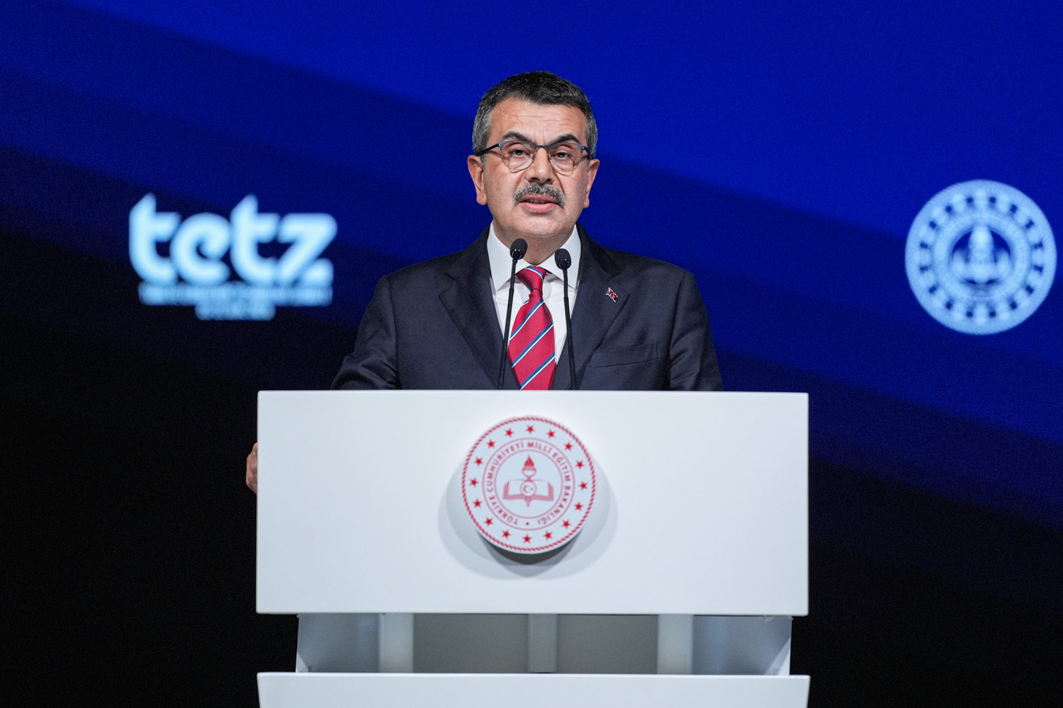 Milli Eğitim Bakanı Tekin, ÖBA ve EBA canlı yayınında öğretmenlere hitap etti